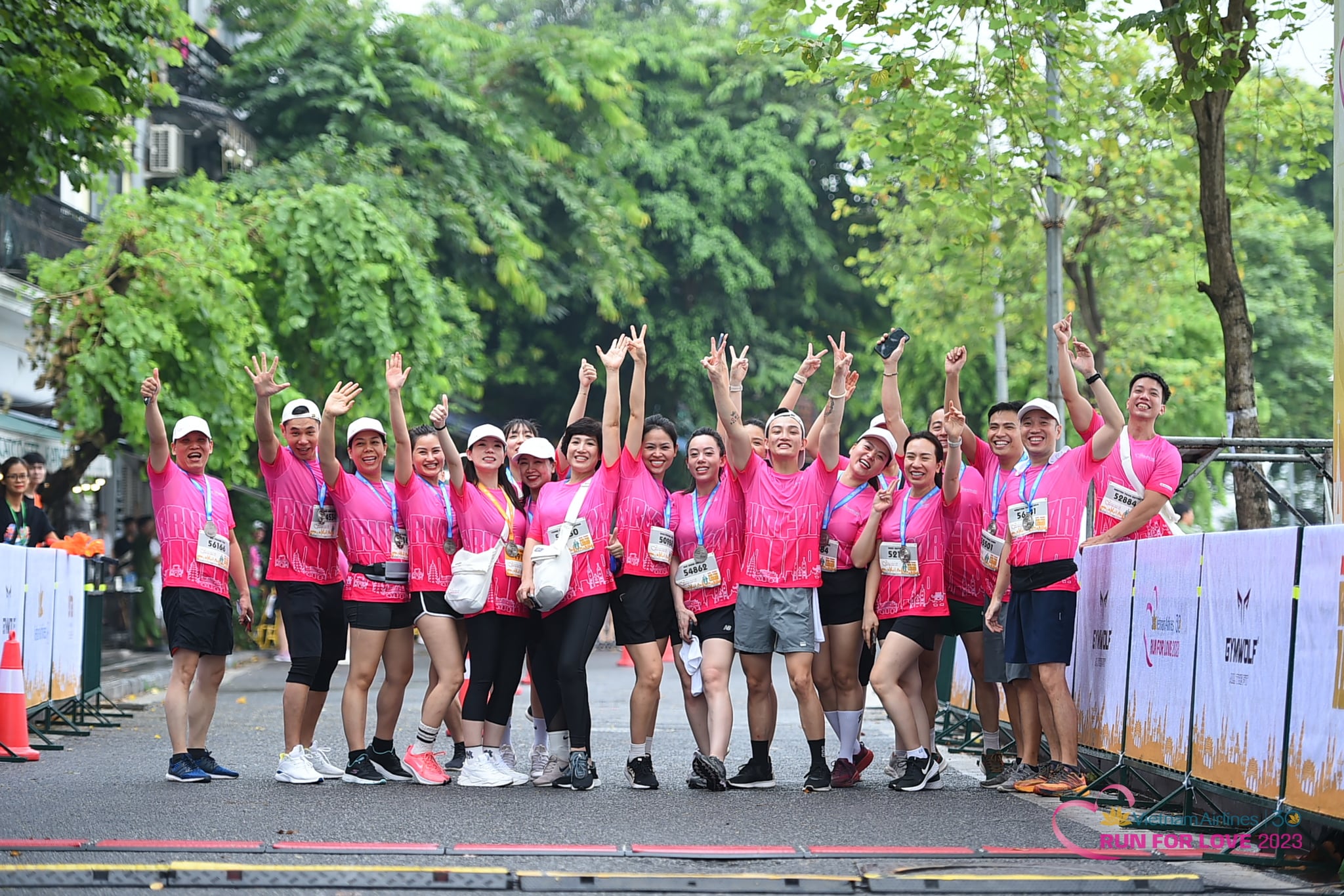 group-runners-vietnamairlines-run-for-love-2023